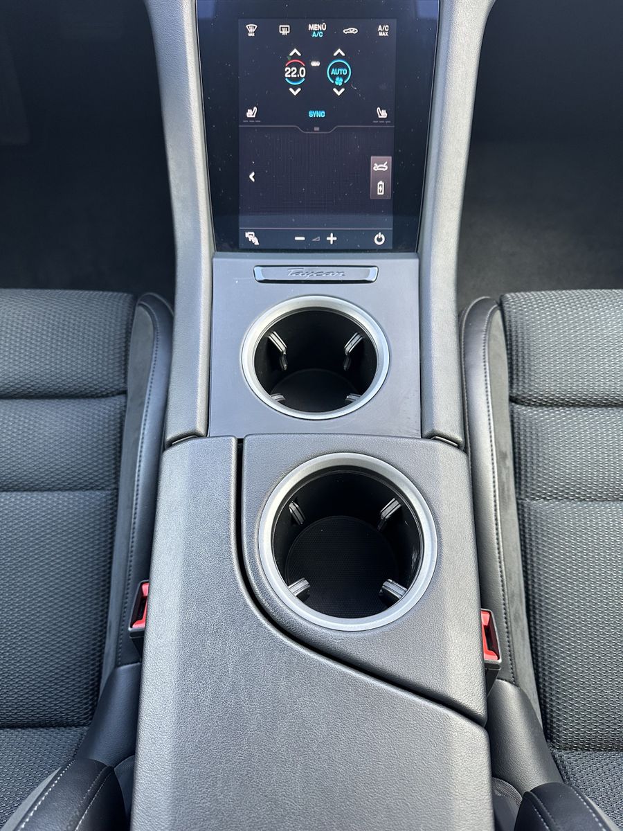 Fahrzeugabbildung Porsche Taycan Sport-Design NAV+LED+PANORAMA+360°+20ZOLL