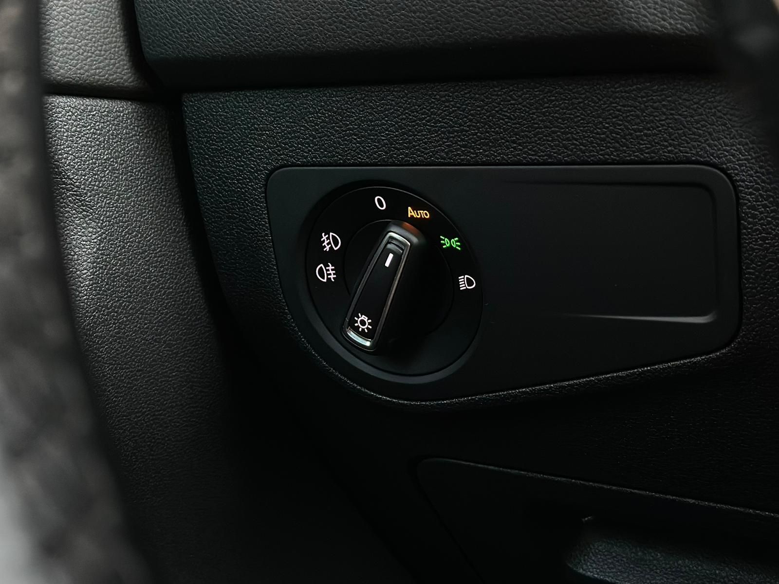 VW Tiguan 2.0TDI R LINE 4M* LED#SHZ#ACC#NAVI#SPUR - Image 19