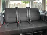 Volkswagen T6 Multivan mit Camping-Zubehör  - Volkswagen: Multivan Camping