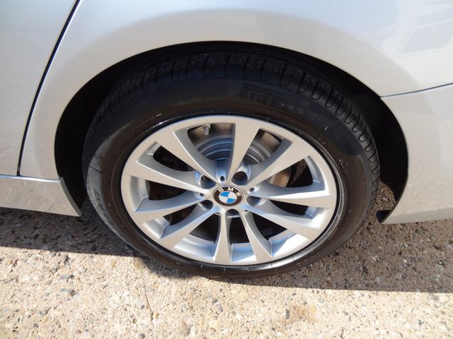 Fahrzeugabbildung BMW 320i Advantage/LED/Navi/84TKM/Automatik/