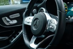 MERCEDES-BENZ C220d Cabrio/ AMG LINE/ BURMERSTER/ CARPLAY/LED MERCEDES-BENZ C220d Cabrio/ AMG LINE/ BURMERSTER/ CARPLAY/LED