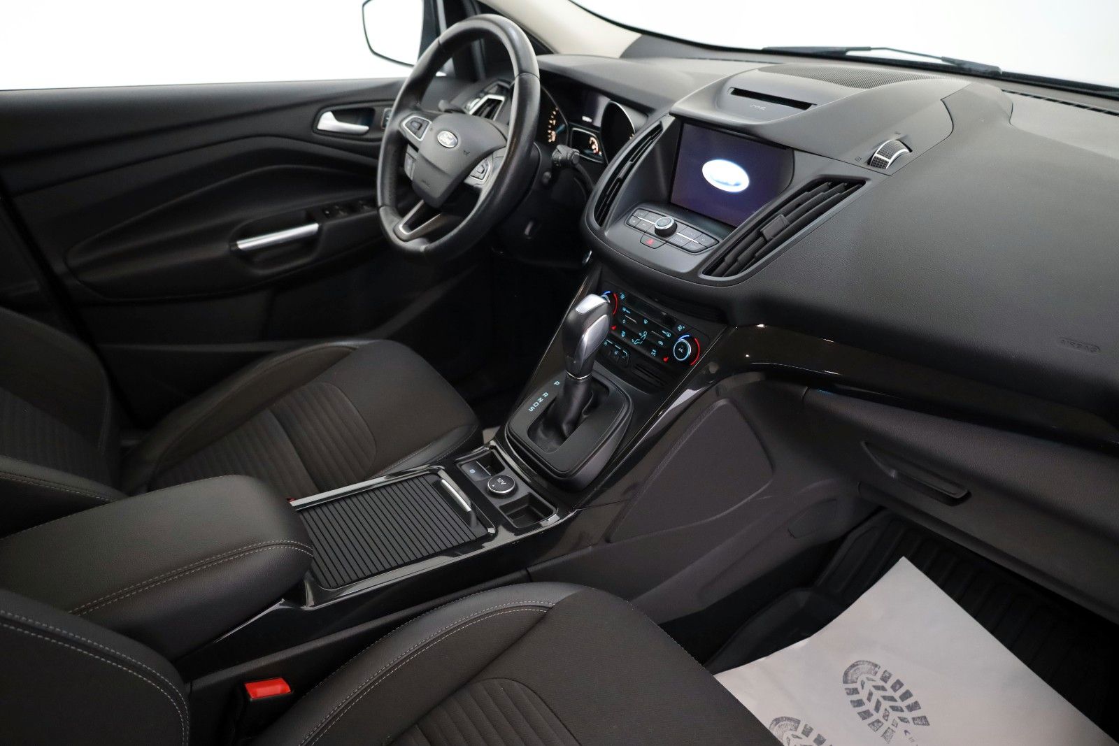 Fahrzeugabbildung Ford Kuga Titanium T.Leder,Navi,Keyless,SH,PDC,AHK