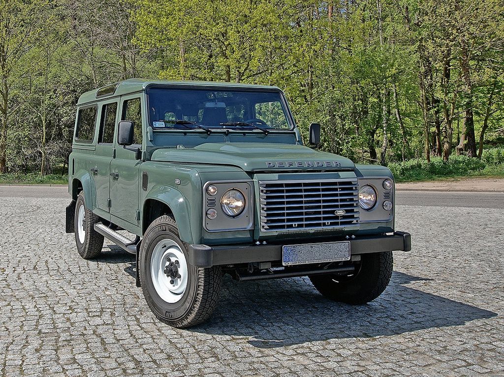 Land Rover Defender