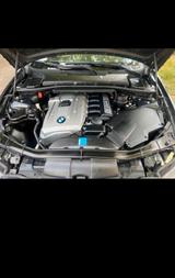 BMW 330i  E90 - BMW 330: 330i E90