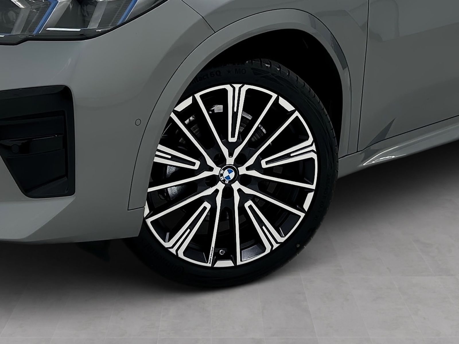 BMW iX2 - Bild 8
