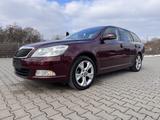 Skoda Octavia Combi Elegance 1,8TSI Behindertengerecht