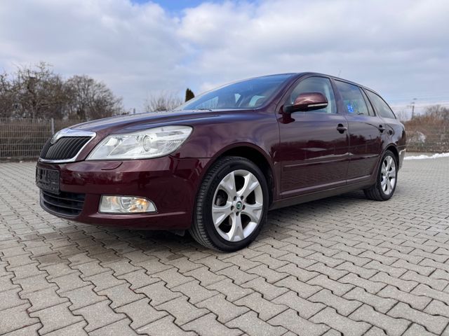 Skoda Octavia Combi Elegance 1,8TSI Behindertengerecht