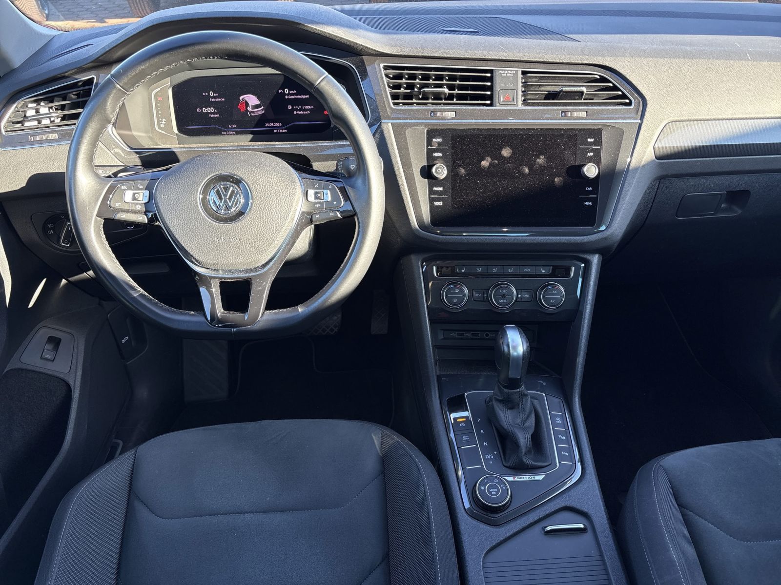 Volkswagen Tiguan 2.0 TDI Highline 4Motion DSG R-Line Rückf foto 4