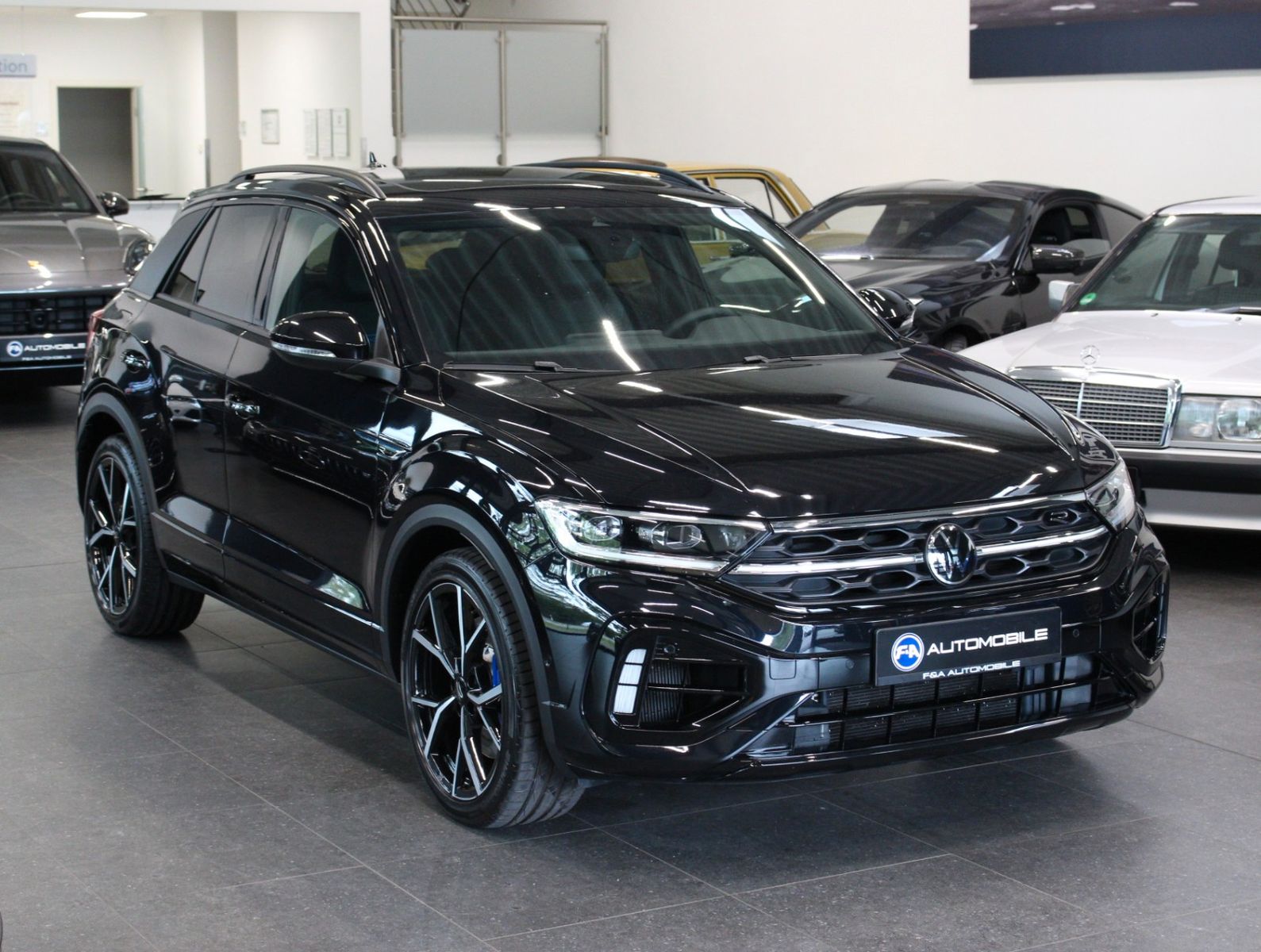 Fahrzeugabbildung Volkswagen T-Roc 2.0 TSI DSG 4MOTION R*NP 68k