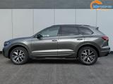 Volkswagen Touareg R-Line Final Edition 4M+PANO+AHK+20"L... - Tageszulassungen mit Diesel-Antrieb: Allradantrieb