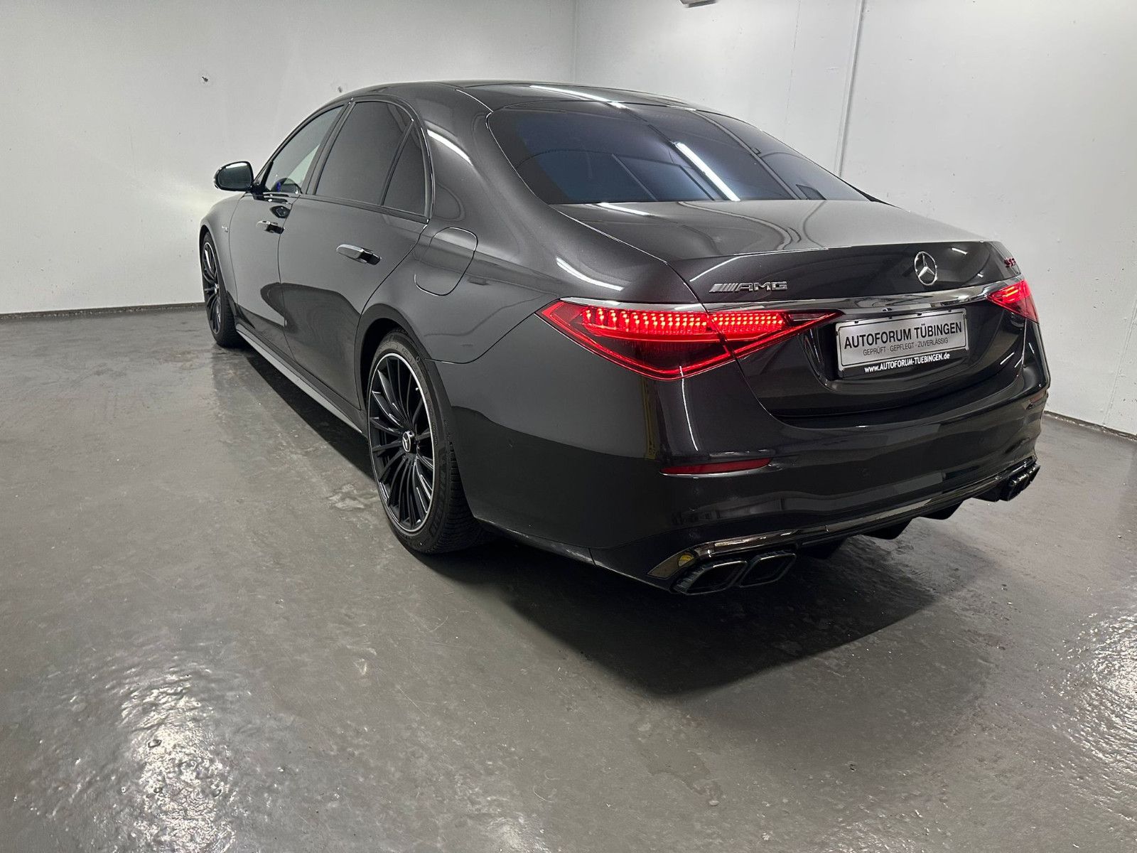 Fahrzeugabbildung Mercedes-Benz S 63 E Performance L *KERAMIK*TV*PANO*