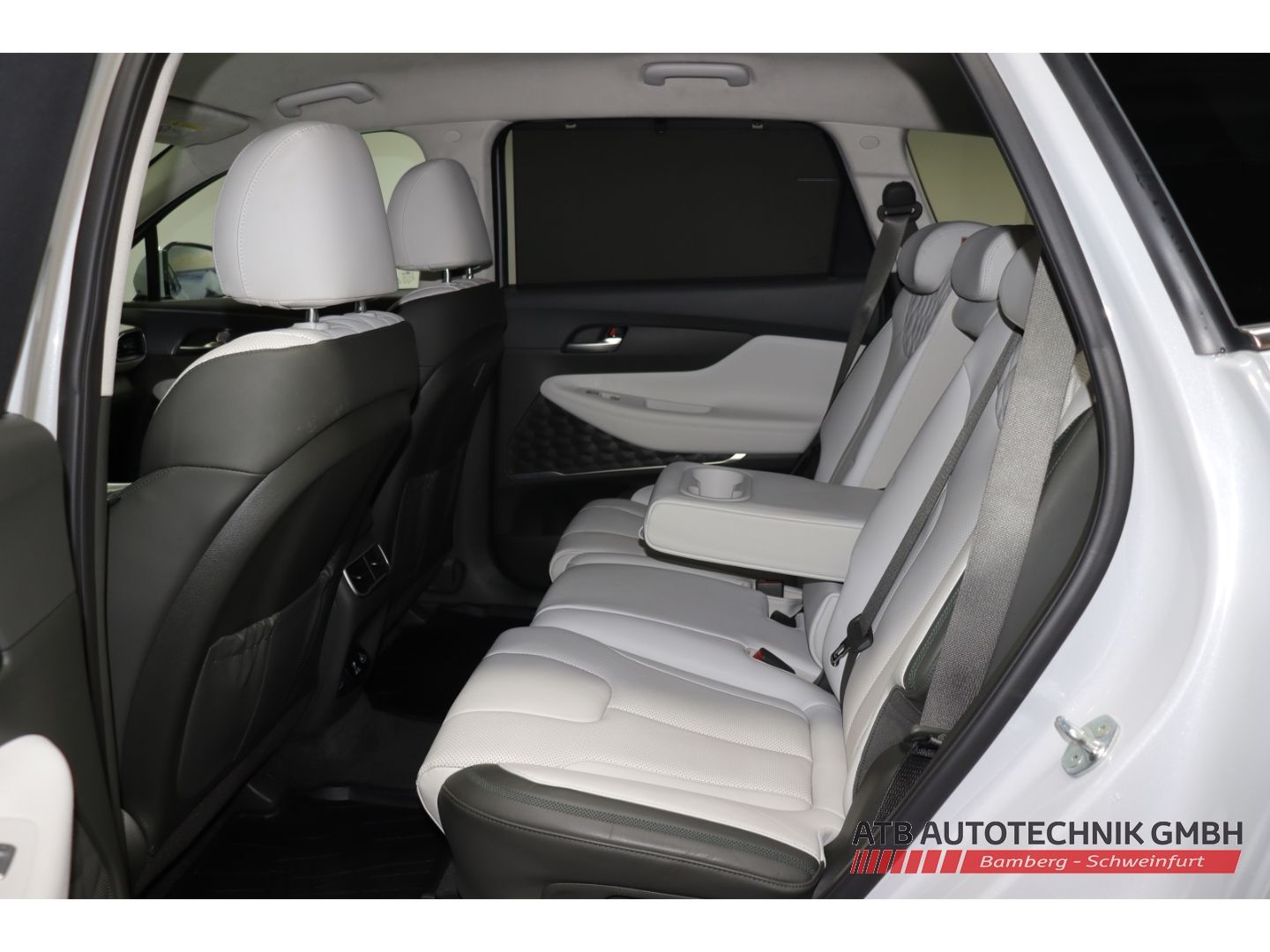 Fahrzeugabbildung Hyundai SANTA FE Signature 1.6l PHEV 4WD 97,4% SOH AHK-a