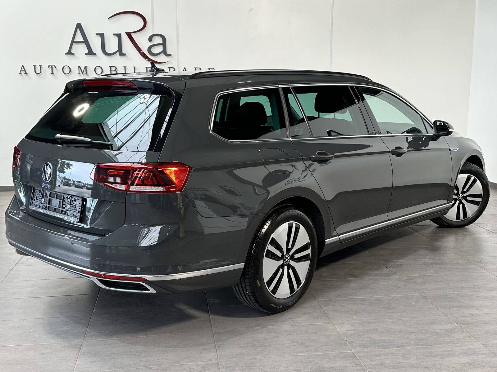 Fahrzeugabbildung Volkswagen Passat Variant 1.4 TSI DSG GTE NAV+LED+ACC+KAM