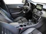 Mercedes-Benz CLA 180 Shooting Brake |NIGHT|Urban|AHK|NAVI|LED - Mercedes-Benz: Schwarz, Cl