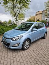 Hyundai i20 Automatik  Nur 39.129 km  To... - Hyundai i20 Kombi Gebrauchtwagen