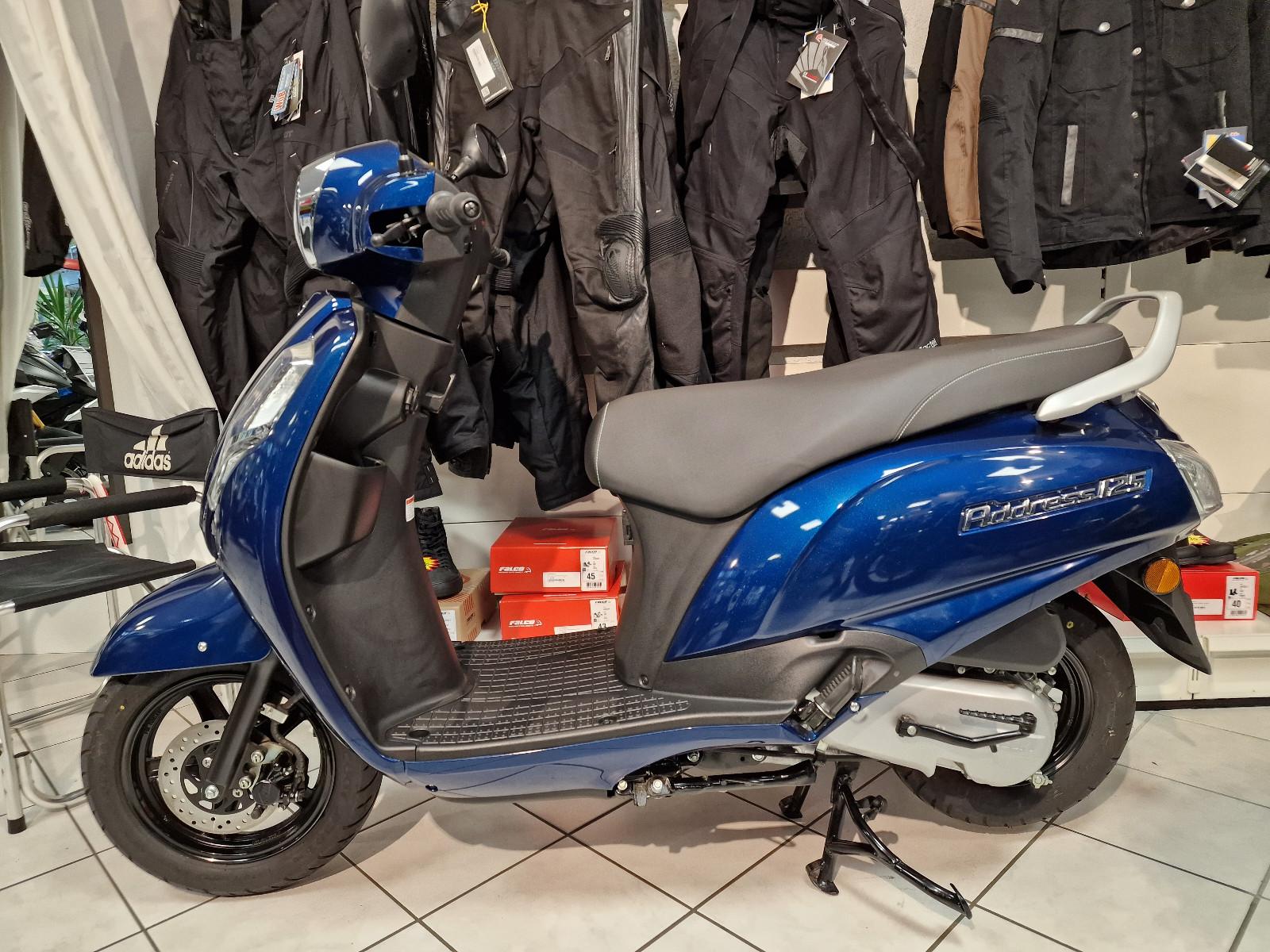 Suzuki Adress 125 blau