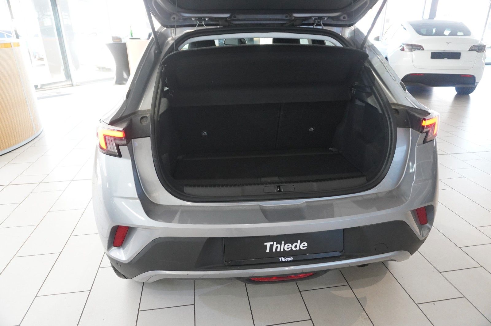 Fahrzeugabbildung Opel Mokka ELEGANCE 1.2T NAVI/LED/KAMERA/SPORT/SH/DAB