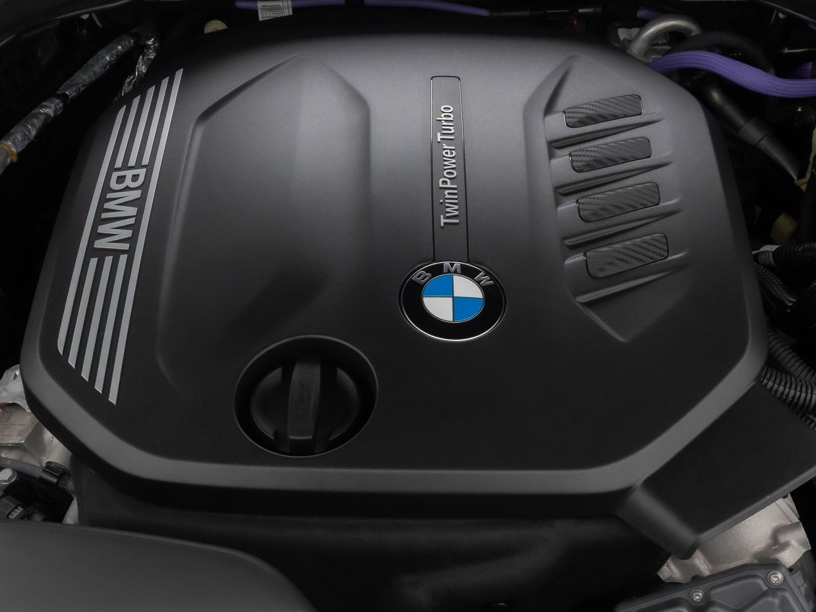Fahrzeugabbildung BMW 318d GeschwindigReg DAB Cockpit+Widscreen 18Zoll