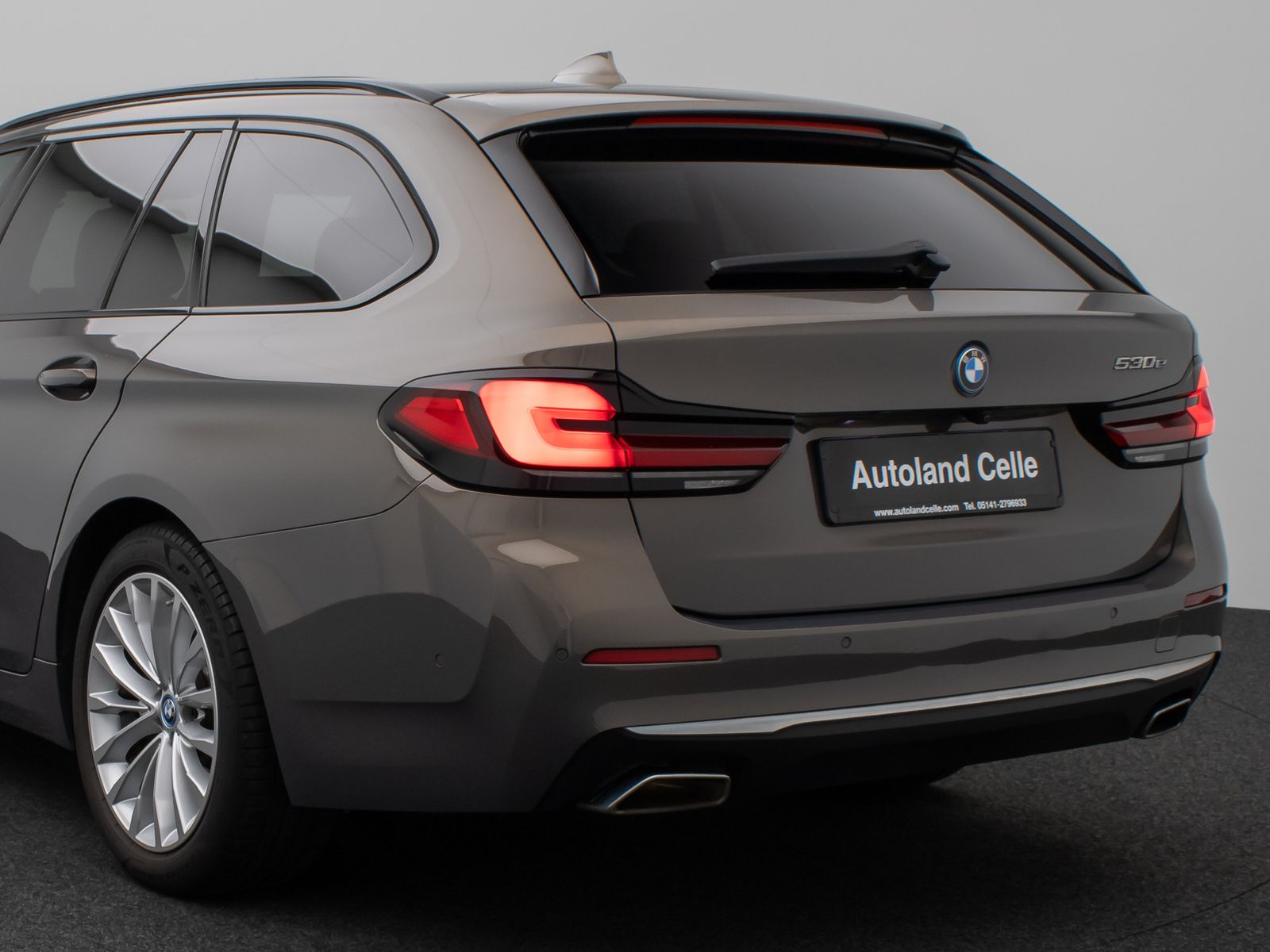 Fahrzeugabbildung BMW 530e Luxury Line Laser Kamera HUD DAB HiFi Sport