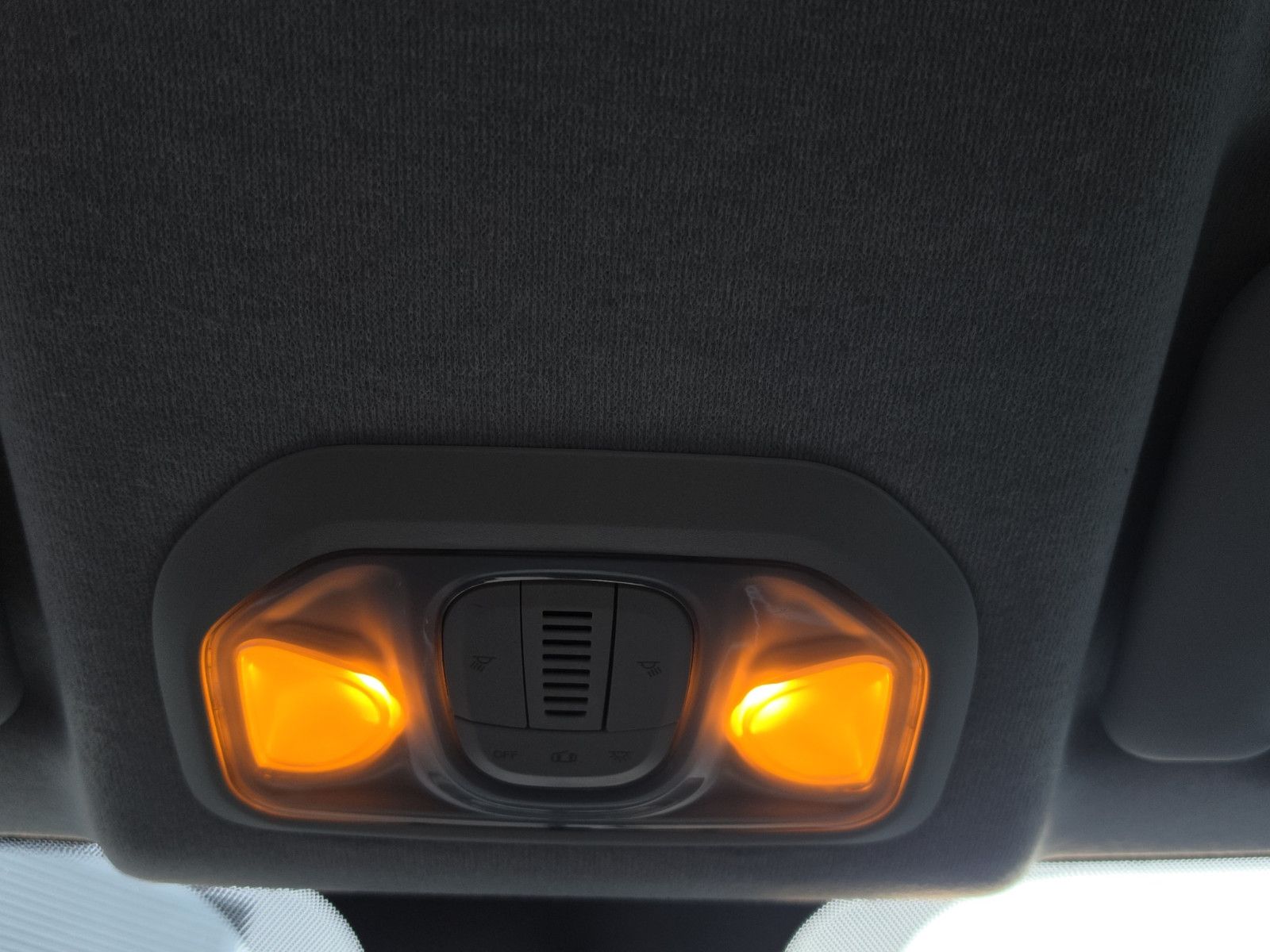 Fahrzeugabbildung Fiat Tipo Street NAVI SHZ PDC