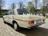 Mercedes-Benz 200/8 Automatik W115 - Mercedes-Benz W115
