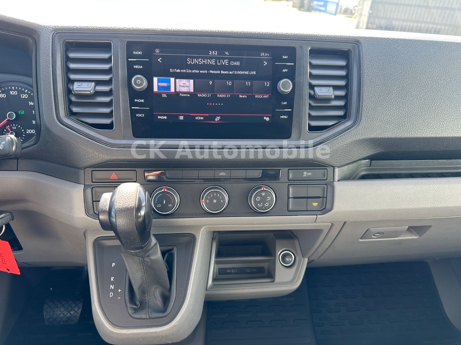 Fahrzeugabbildung MAN TGE 3.180 DoKa Pritsche/Plane 4X4/6 Sitze/AHK