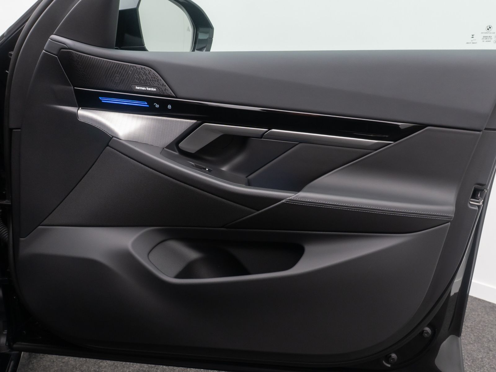 Fahrzeugabbildung BMW 520d M Sport 360&deg;H/K Alarm DAB HUD Bel&uuml;ftung 19"