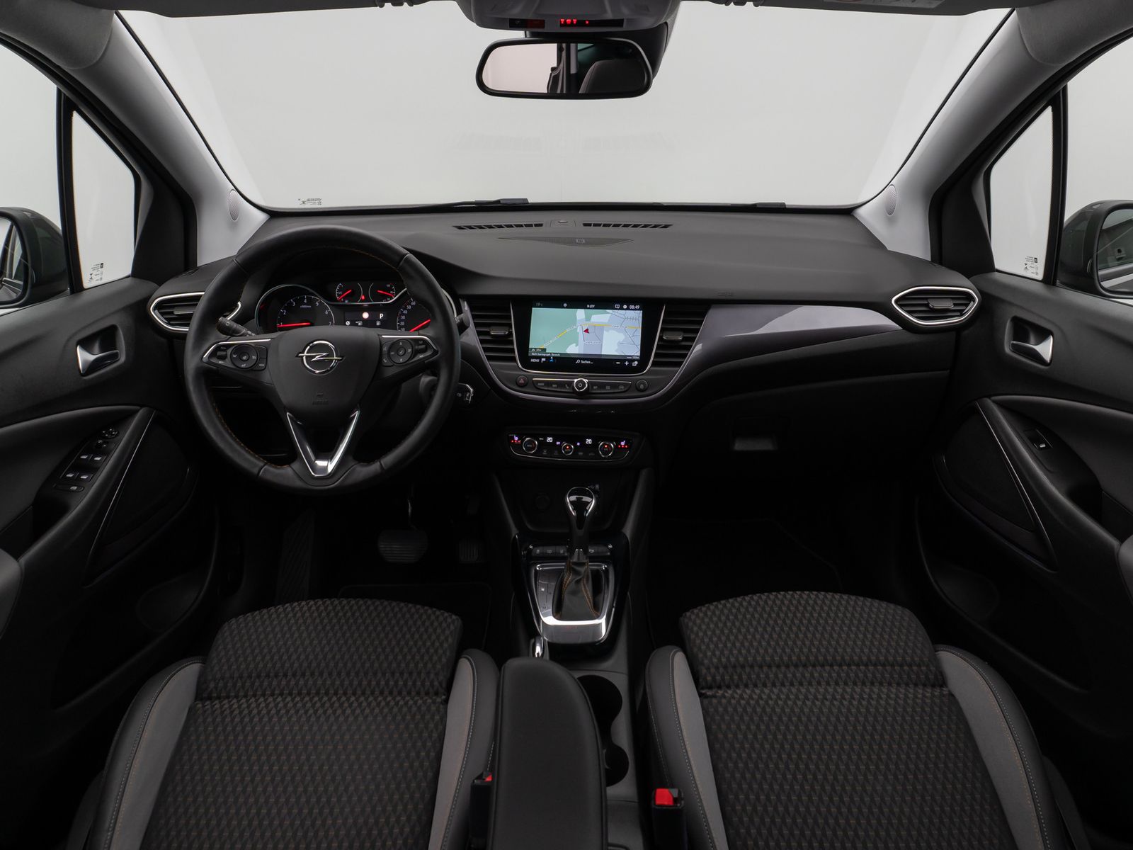 Fahrzeugabbildung Opel Crossland Innovation Kamera Navi L-hzg LED AHK