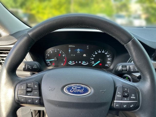 Kuga Titanium X 1.5 EcoBoost AHK Navi PDC RearVi