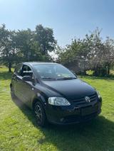 Volkswagen Fox 1.2 Neu TÜV - Volkswagen Fox mit Benzin-Antrieb: Kleinwagen, Klimaanlage, 1.2
