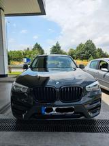 BMW X3 xDrive30e ADVANTAGE AT ADVANTAGE - BMW X3 ADVANTAGE mit Hybrid-Antrieb (Benzin/Elektro)