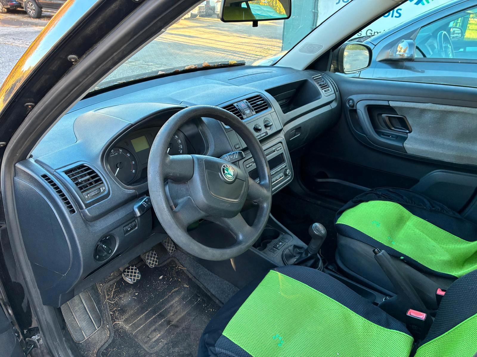 Skoda Fabia 2010 — photo 5