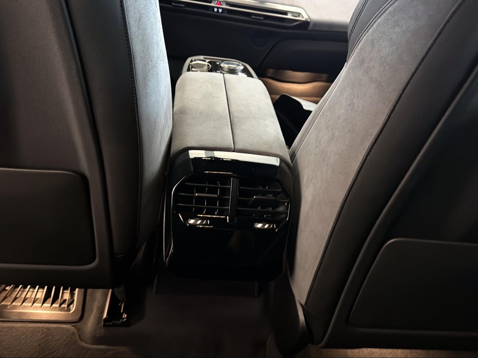 BMW iX xDrive45 M Sport AHK Driv.Assist.Prof Kamera foto 21