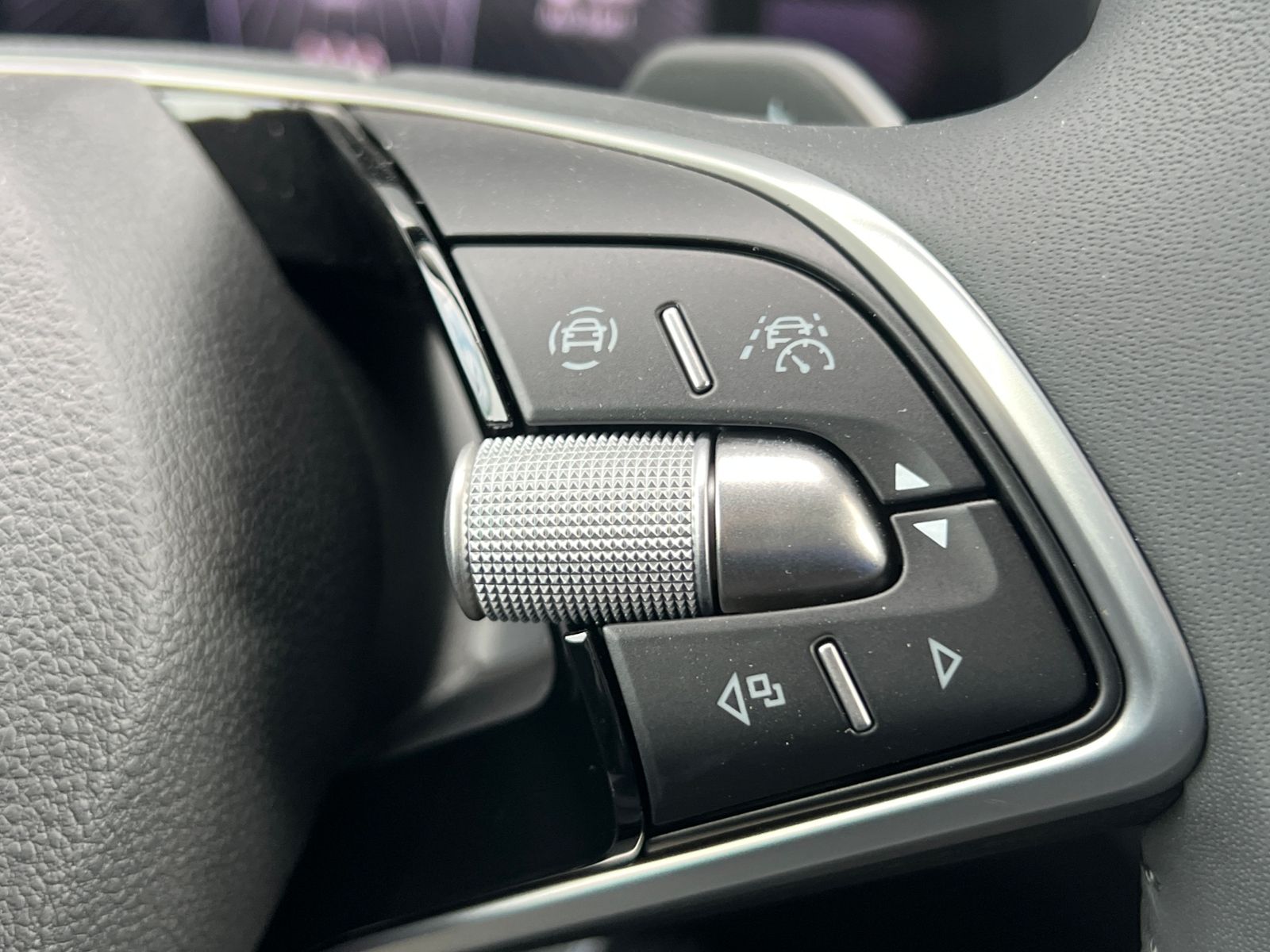Fahrzeugabbildung SKODA Scala Selection 1.0 TSI DSG *ACC, Sitzhzg., 16'-