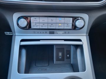 Fahrzeugabbildung Hyundai NEW KONA Elektro Style Navi Assistenz LED Wärmep