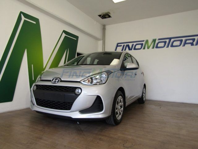 Hyundai HYUNDAI i10 1.0 MPI 66 CV 5 porte - NEOPATENTATI