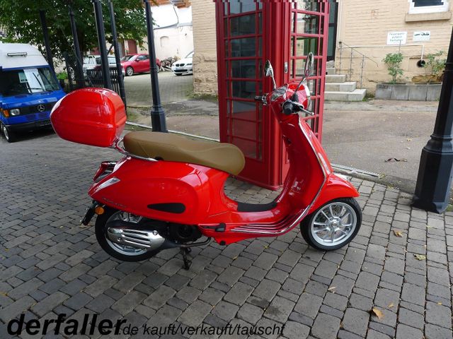 Vespa Primavera 125 mit Topcase 800 km!