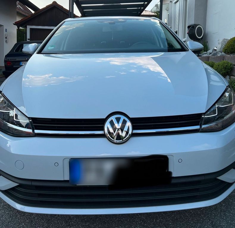 Image of Volkswagen Golf