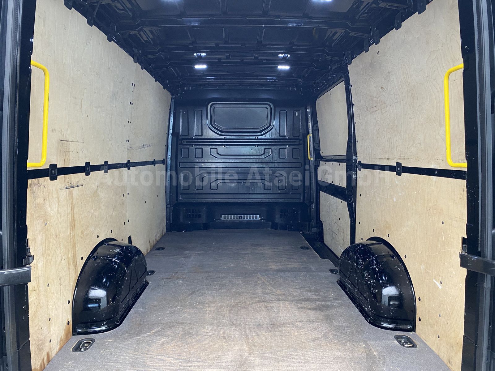 Fahrzeugabbildung Volkswagen Crafter TDI KAMERA+ KLIMA+ 1.HAND 5938