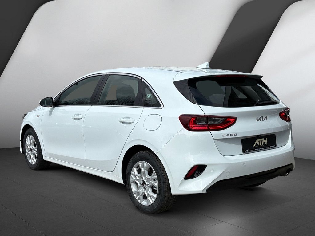 Fahrzeugabbildung Kia Ceed 1.4 Vision DCT7 STD (NAV)