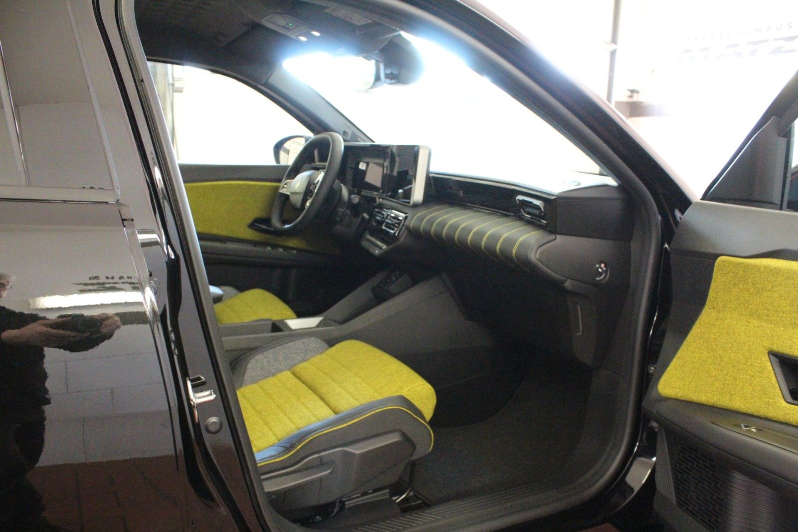 Fahrzeugabbildung Renault R 5 Iconic Five 120 Urban Range*Harman Kardon*