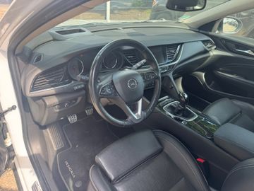 Opel Insignia - 12