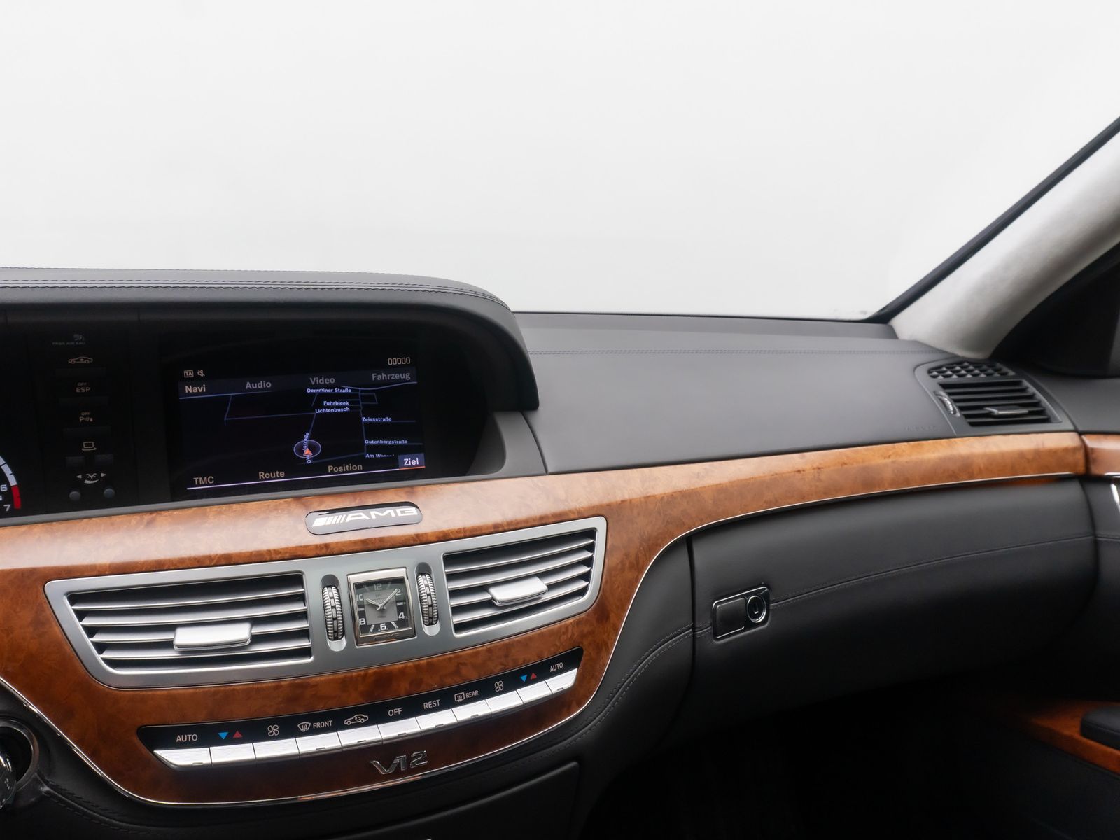 Fahrzeugabbildung Mercedes-Benz S 65 AMG Long Massage BiXenon Kamera GSD 20"Voll