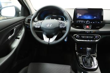 Hyundai i30 cw Comfort AT LED Navi SH Alufelgen Kamera
