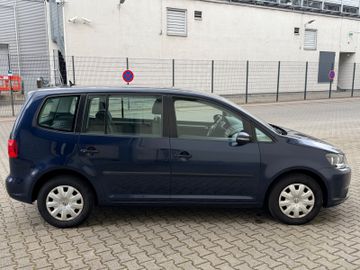 Volkswagen Touran - 6