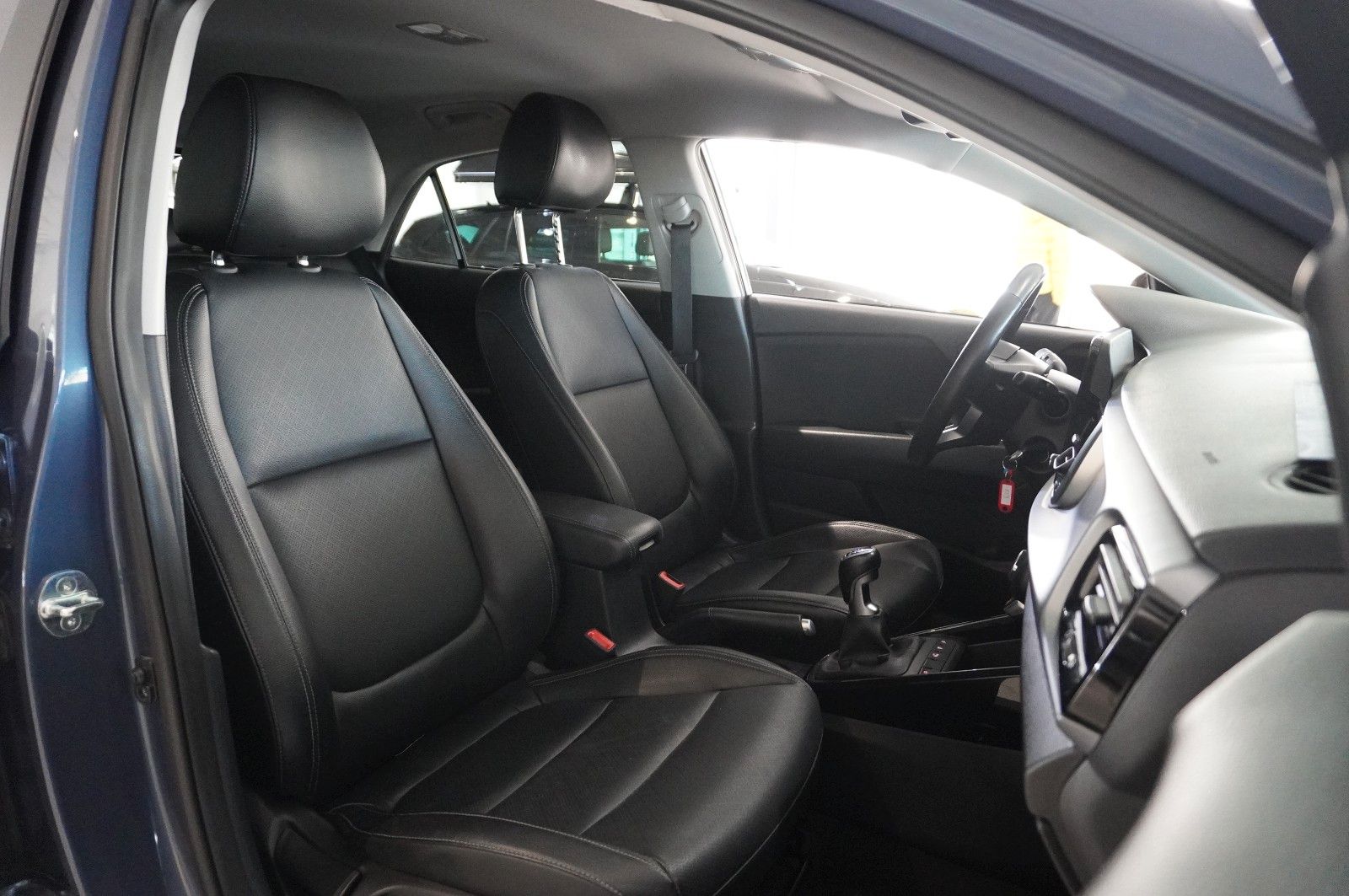 Fahrzeugabbildung Kia Rio 1.0 T-GDI VISION NAVI/LED/KAMERA/LEDER/SHZ