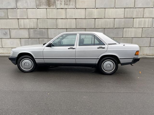 Mercedes-Benz 190 E 2,0 L 122 PS Schalter BJ. 1987 silbe...