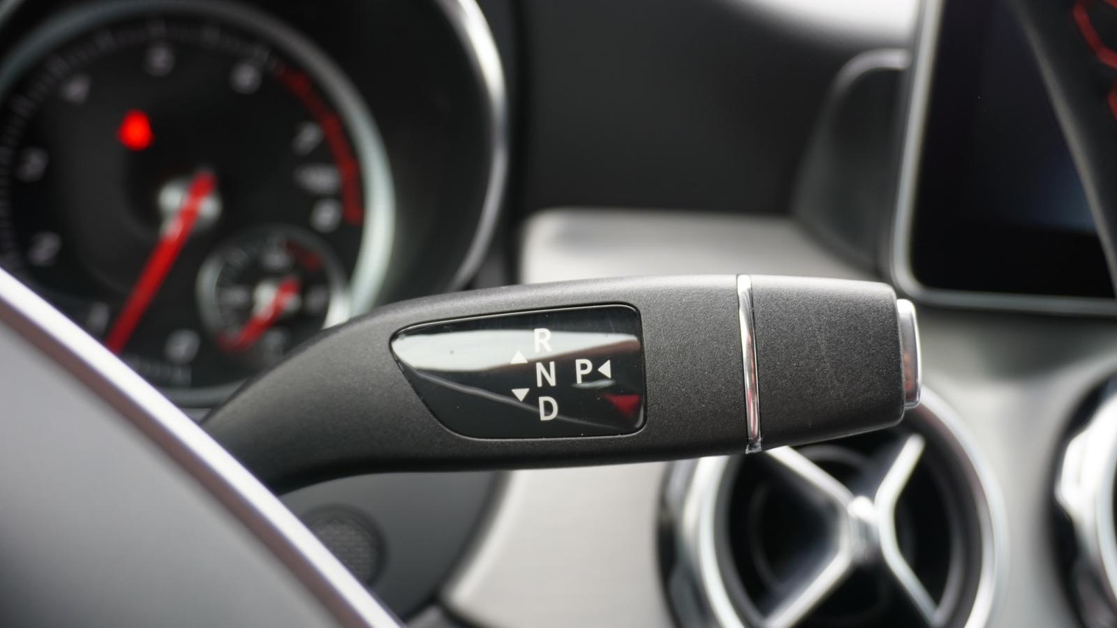 Mercedes-Benz GLA 180 Autom. AMG Line LED Navi AHK Alcantara