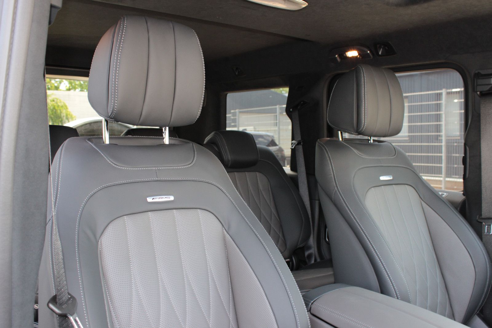 Fahrzeugabbildung Mercedes-Benz G 63 AMG *MY26* *A22* *SUPERIOR* *CARBON*