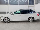 Skoda Octavia Combi 2.0 TDI DSG NAVI PANO SHZ XENON... - Skoda Octavia: TDI Dsg
